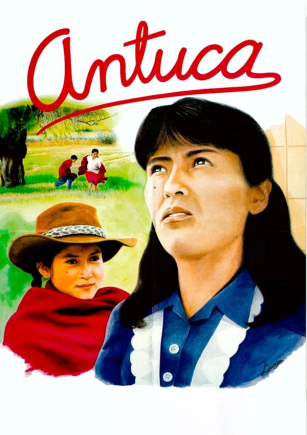 Una joven a la derecha y a la izquierda, niños jugando detrás en la hierba.